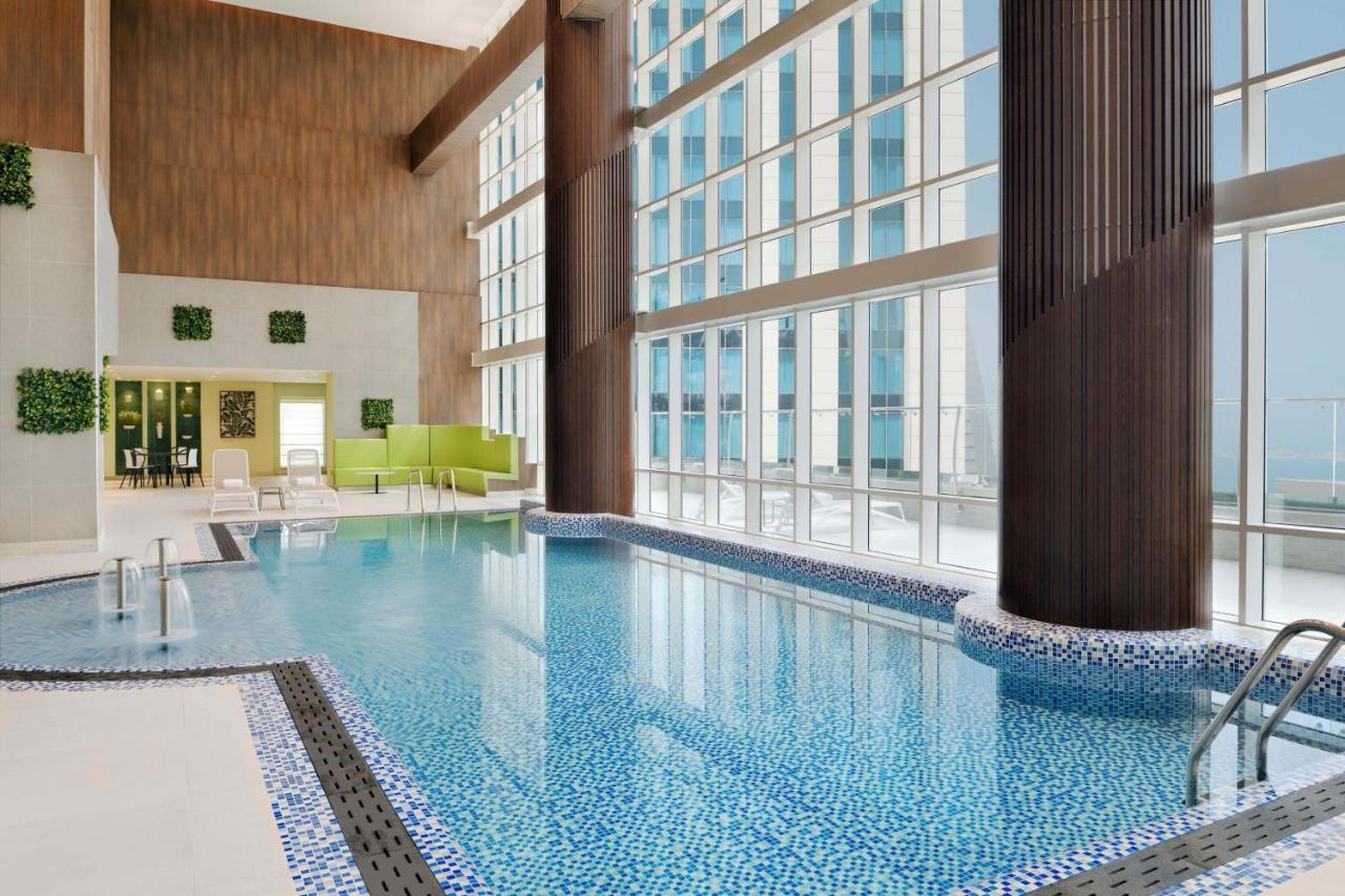 Element By Westin City Center Ντόχα Εξωτερικό φωτογραφία Swimming pool