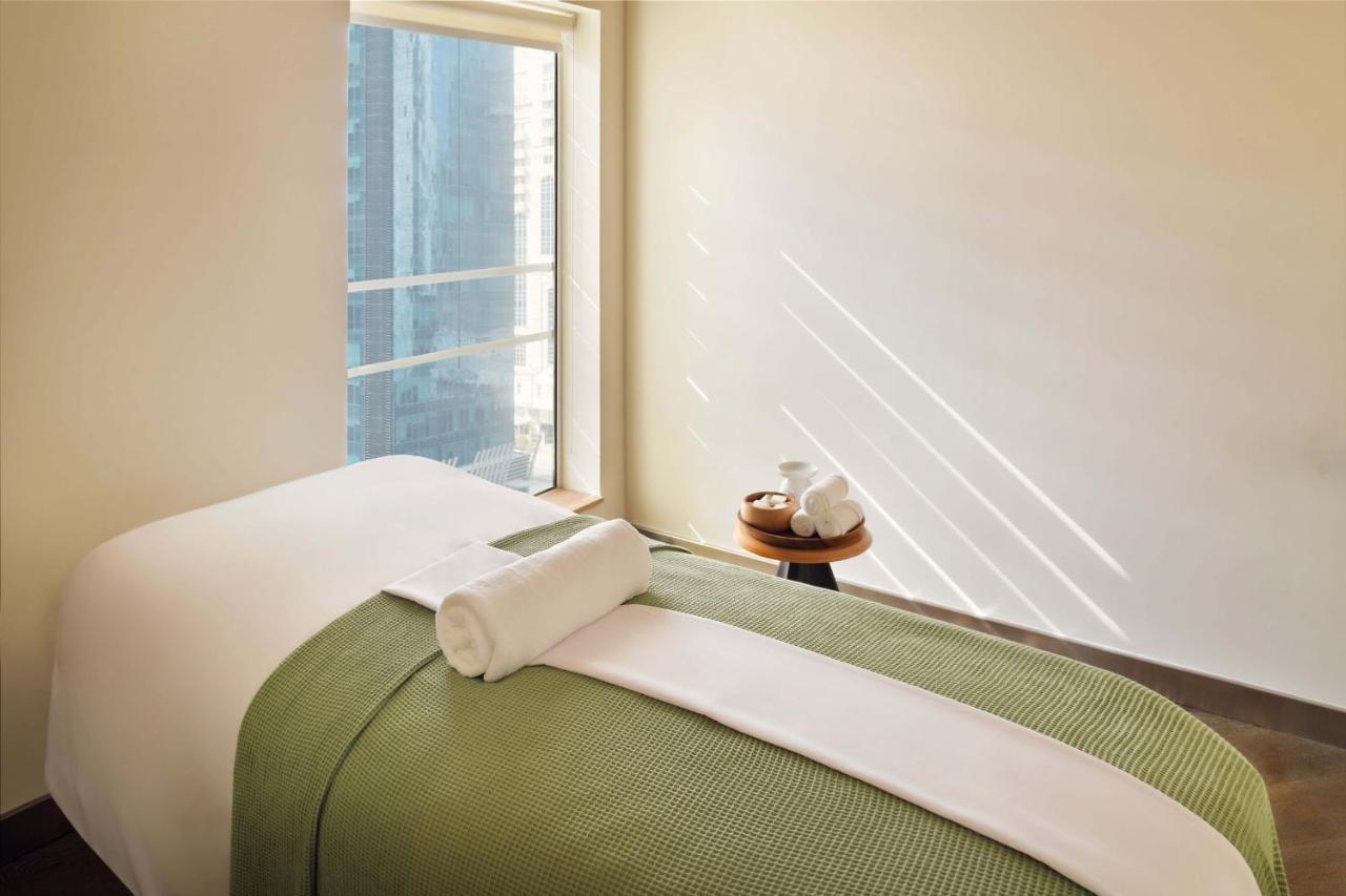 Element By Westin City Center Ντόχα Εξωτερικό φωτογραφία A massage bed